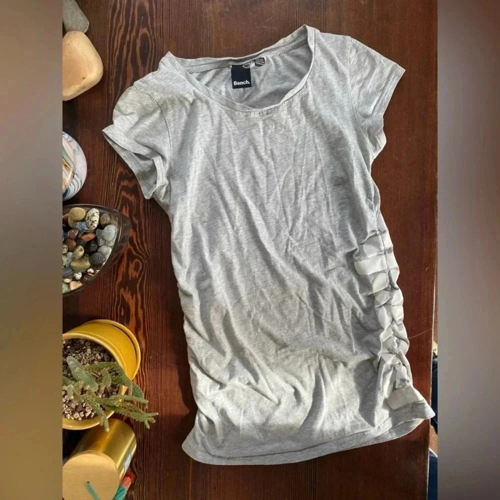 Bench Ruched Sides Tee Women’s M Grey Cotton Logo Tshirt Activewear Casual